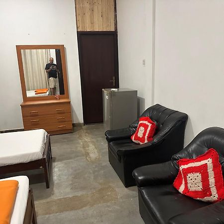 Appartamento Anniewatte House Kandy Esterno foto